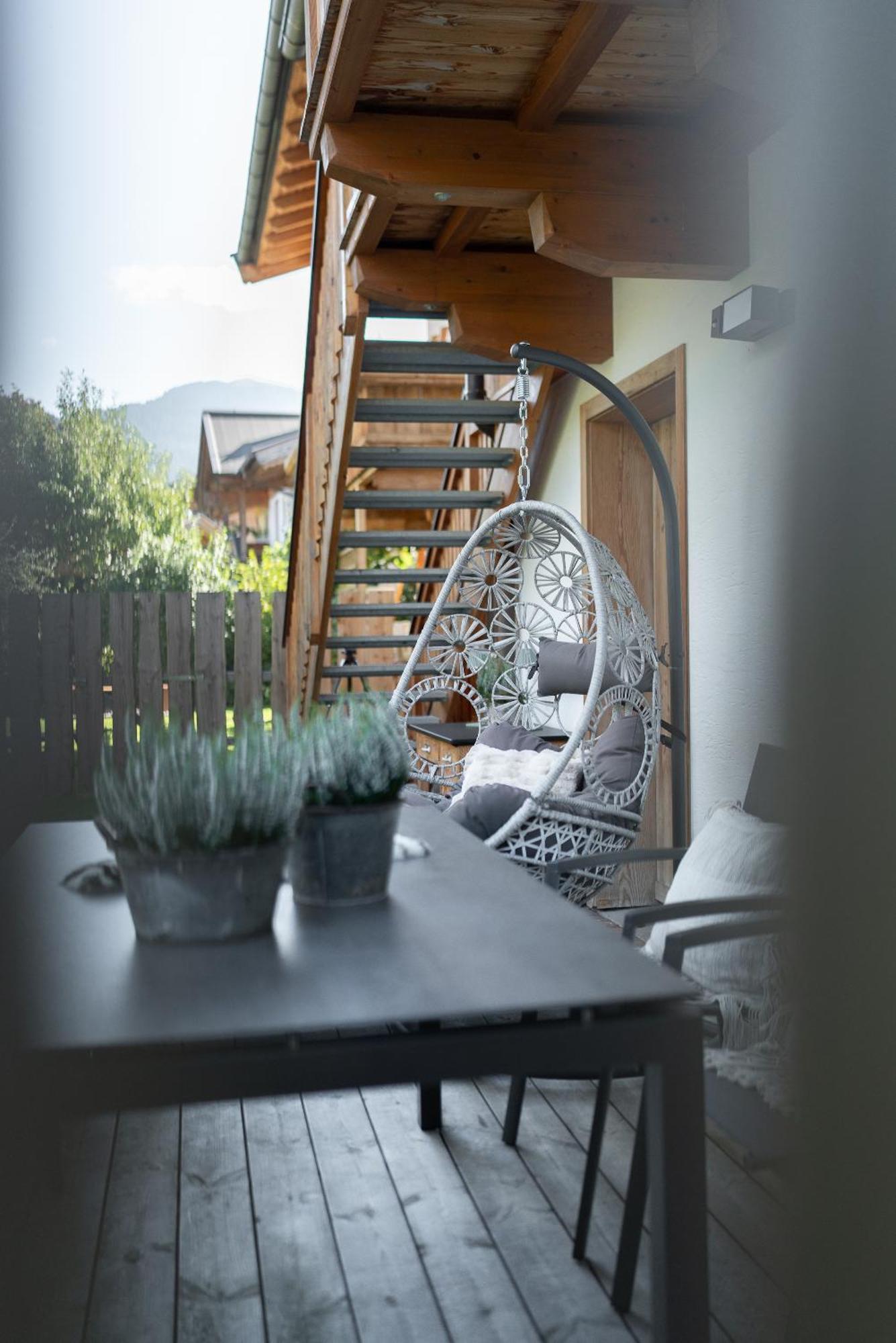 Bewegte Berge Apartments Saalfelden Exterior photo